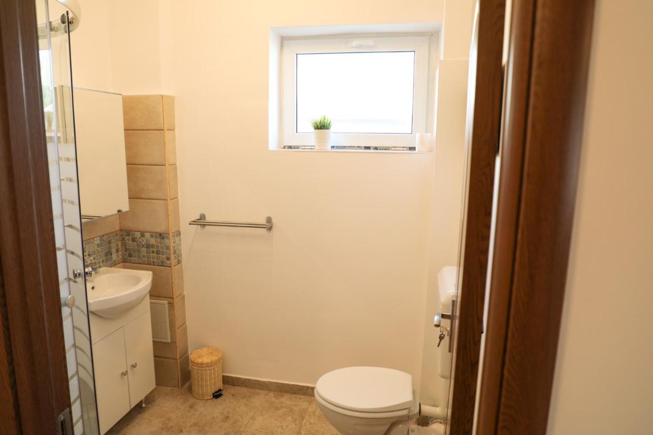 Ultracentral Apartament With Balcony - Old Town Bucareste Exterior foto