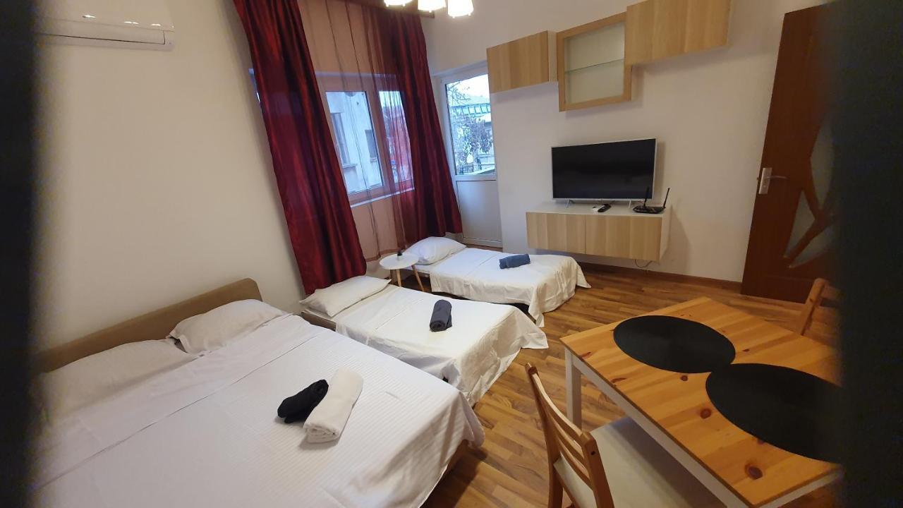 Ultracentral Apartament With Balcony - Old Town Bucareste Exterior foto